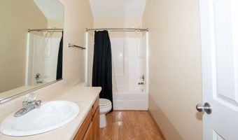 1062 10th Ave NW, Altoona, IA 50009