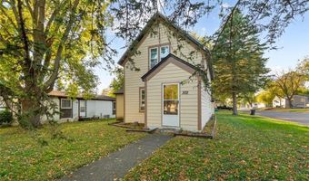 302 S Renville St, Winthrop, MN 55396