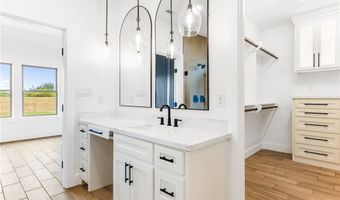 835 S 8th St, Aransas Pass, TX 78336