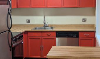 3210 S 28TH St 304, Alexandria, VA 22302