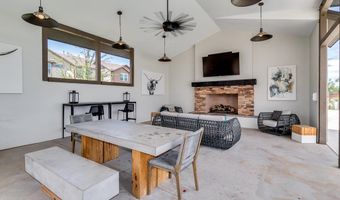 695 W BROWNING Pl, Chandler, AZ 85286