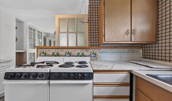 104 Front St, Belfast, ME 04915