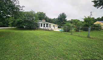 861 Oak Crst, Baxter Springs, KS 66713