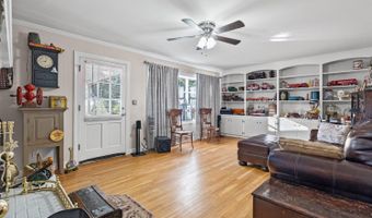 1921 Tabby Ln, Altavista, VA 24517