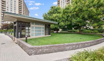 5225 POOKS HILL Rd 1819N, Bethesda, MD 20814