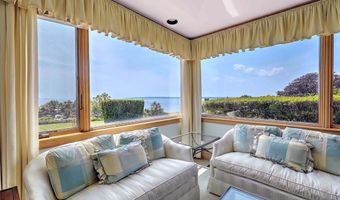 69 Nayatt Rd, Barrington, RI 02806