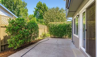 19457 SUNSET SPRINGS Dr, Oregon City, OR 97045