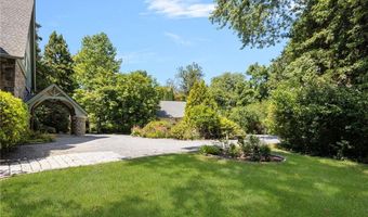 360 RUMSTICK Rd, Barrington, RI 02806