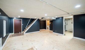 304 Don Ln, Delhi, OH 45238