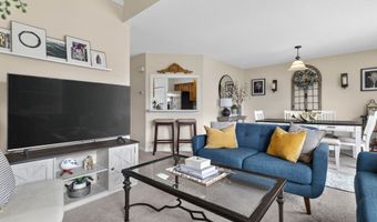 906 Canterbury Ln 906, Colchester, CT 06415