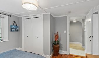 18 River St 18, Andover, MA 01810