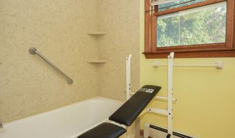 179 County Rd, Ashby, MA 01431