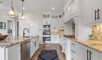 6020 Centark Ct, Alexander, AR 72002