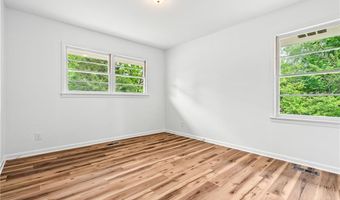 44 CAROL St, Alexander City, AL 35010