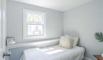 67 Linda Dr, Coventry, RI 02816