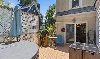 11 Freeman Rd, Albany, NY 12208