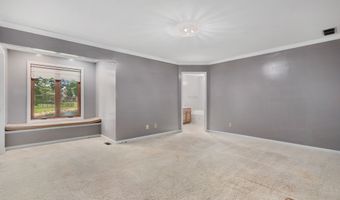 361 Country Woods Dr, Indianapolis, IN 46217