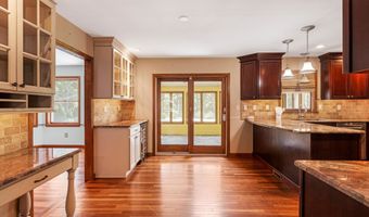 176 S Ravenwood, Hainesport, NJ 08210