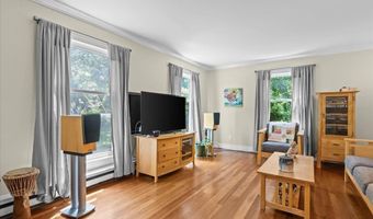 240 S Cove Rd, Burlington, VT 05401