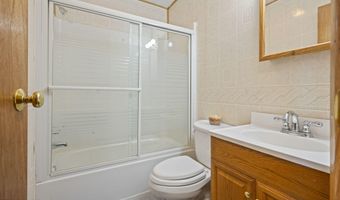 34 Drexel Dr, Jackson, NJ 08527