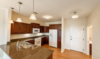 2205 Green Hills Dr 1401, Ames, IA 50014