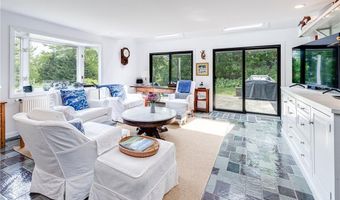 140 Connection St, Newport, RI 02840