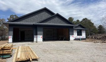 413 CARRIE LYNN Ave, Algoma, WI 54201