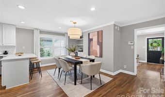 1911 Club Rd, Charlotte, NC 28205
