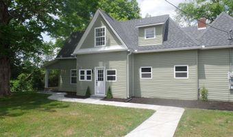 19 S Lester St, Bloomfield, IN 47424