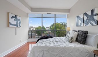 2001 15TH St N 306, Arlington, VA 22201