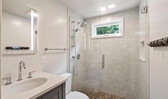 2 Doris Rd, Bedford, MA 01730