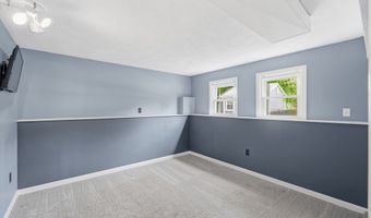 6 Valerie Ave, Billerica, MA 01821