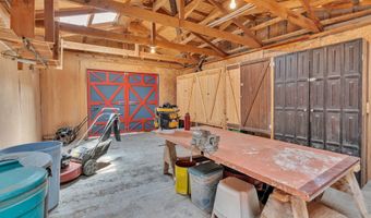 51 Atalaya Rd, Arroyo Hondo, NM 87513
