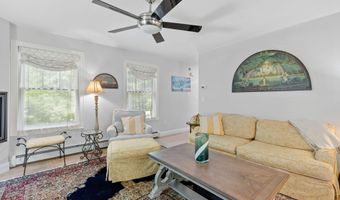 49 Hadlock Rd, Falmouth, ME 04105