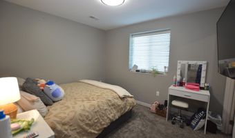 2413 S Lawson St, Aberdeen, SD 57401