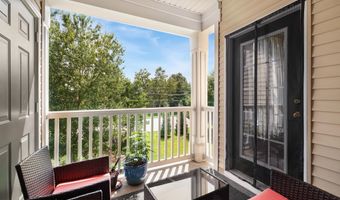 43890 HICKORY CORNER Ter 103, Ashburn, VA 20147