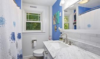 50 Plum Point Rd, North Kingstown, RI 02874