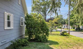 324 E End Ave, Belford, NJ 07718