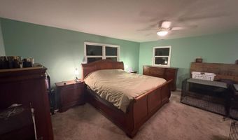 710 Hildebrand Dr, Bonneau, SC 29431