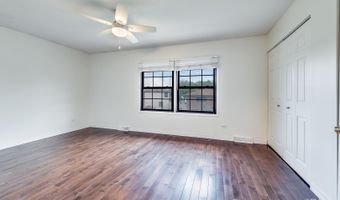 1233 N Hickory Trl, Addison, IL 60101