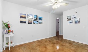 136 Riverview Dr, Anderson, MO 64831