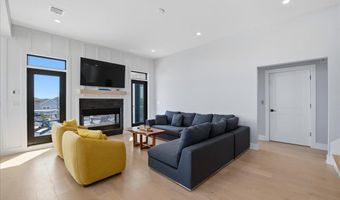 115 9TH St, Beach Haven, NJ 08008