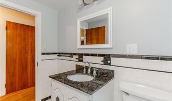 19 Coulters Rd, Cranston, RI 02920