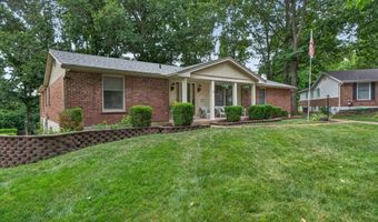 7 Springlake Ct, Ballwin, MO 63011