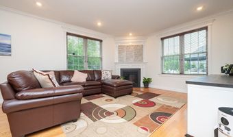 172 Downing Dr, Attleboro, MA 02703