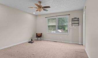 621 Pioneer Dr, Indianapolis, IN 46217
