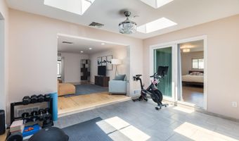 630 Sierra Dr SE, Albuquerque, NM 87108
