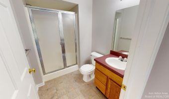 2666 S Knightsbridge Cir, Ann Arbor, MI 48105