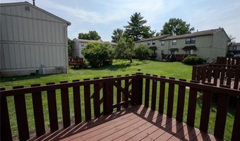 2414 Hiddencrest Ln 115, Ballwin, MO 63021