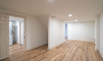 1316 Orchard St, Adel, IA 50003